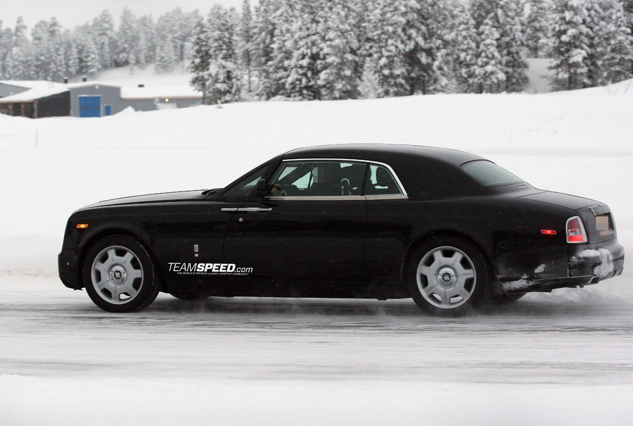 Name:  rr phantom coupe fl 4 copy.jpg
Views: 804
Size:  158.1 KB