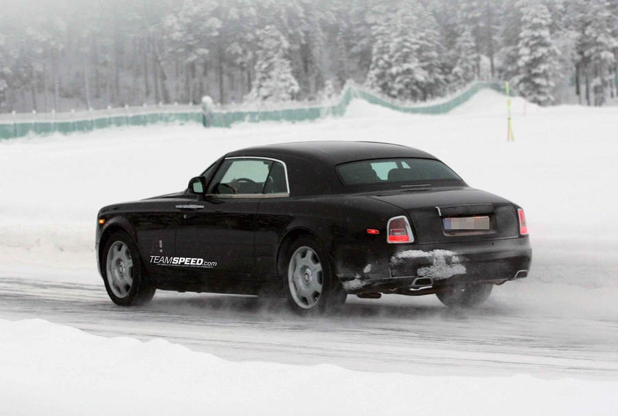Name:  rr phantom coupe fl 5 copy.jpg
Views: 728
Size:  149.9 KB