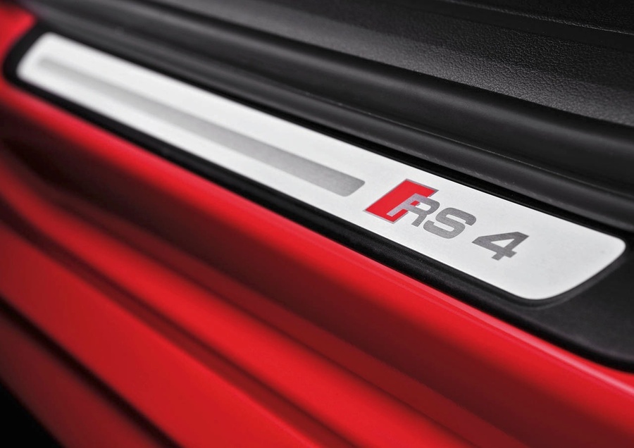 Name:  audi-rs4-avant20.jpg
Views: 864
Size:  120.2 KB