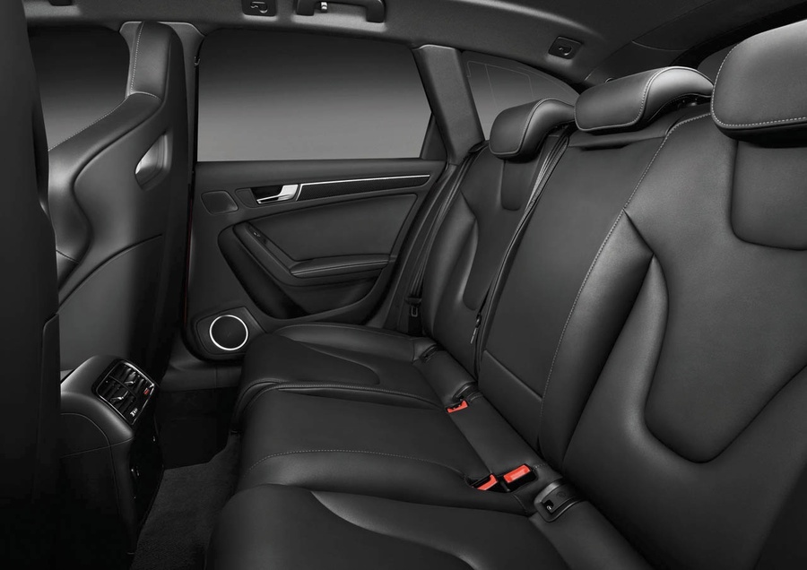 Name:  audi-rs4-avant27.jpg
Views: 350
Size:  114.2 KB