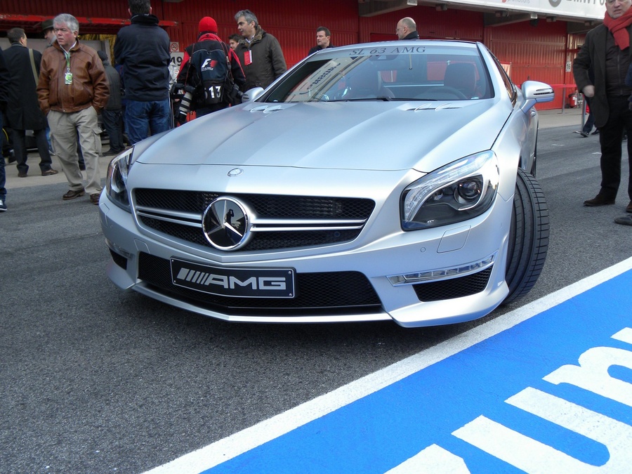 Name:  Mercedes_SL63_AMG_2012_preview_22.jpg
Views: 1714
Size:  253.3 KB