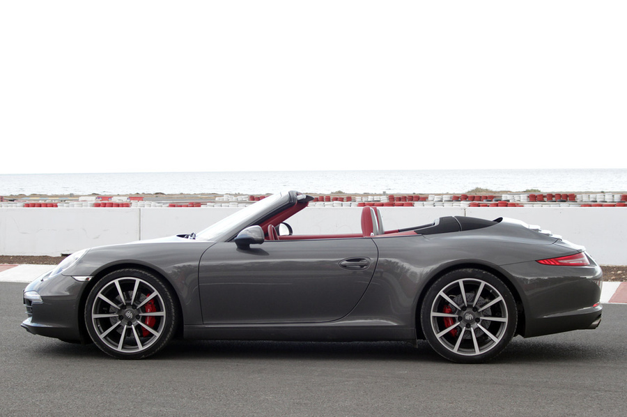 Name:  05-2012-porsche-911-cabriolet-fd.jpg
Views: 2403
Size:  140.8 KB