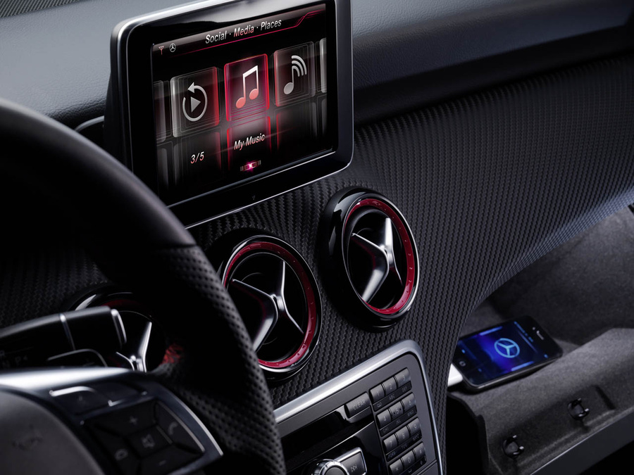 Name:  01-a-class-iphone-siri.jpg
Views: 312
Size:  199.6 KB