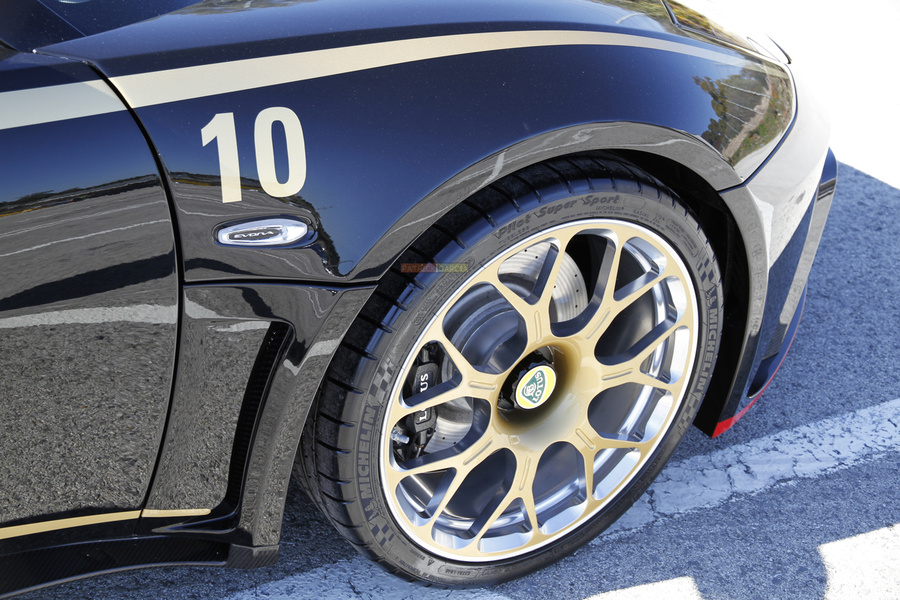 Name:  S0-Scoop-Et-si-c-etait-la-Lotus-Evora-GTE-F1-Edition-255303.jpg
Views: 722
Size:  283.5 KB