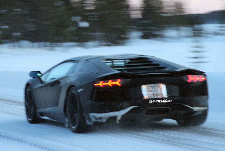 Name:  aventador roadster 8.jpg
Views: 5906
Size:  158.7 KB