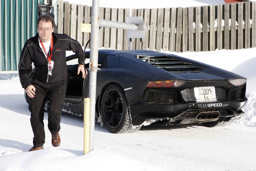 Name:  Lamborghini Aventador Roadster 006 copy.jpg
Views: 1491
Size:  201.1 KB