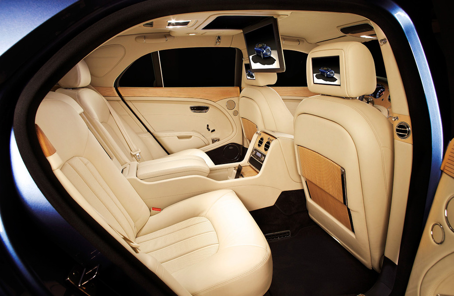 Name:  Bentley_Mulsanne_EXECUTIVE_INTERIOR_Bentley_Motors_30585.jpg
Views: 2795
Size:  215.1 KB