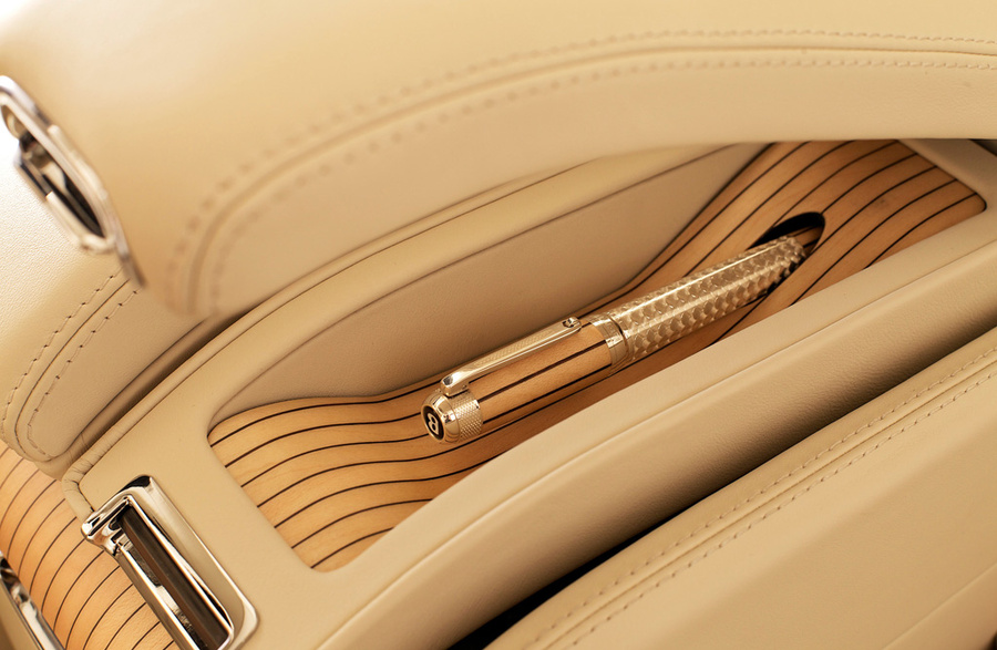 Name:  Bentley_Mulsanne_EXECUTIVE_INTERIOR_Bentley_Motors_30589.jpg
Views: 1128
Size:  202.0 KB