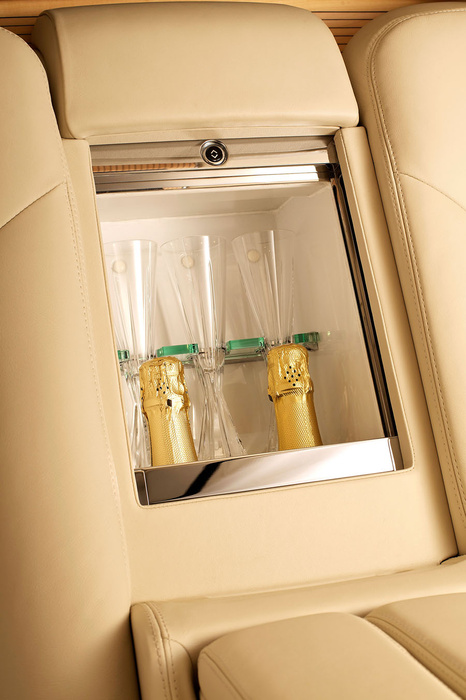 Name:  Bentley_Mulsanne_EXECUTIVE_INTERIOR_Bentley_Motors_30591.jpg
Views: 1134
Size:  115.3 KB