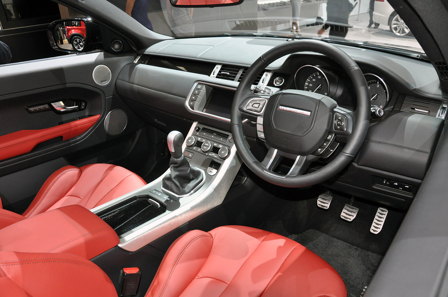 Name:  14-land-rover-evoque-convertible-geneva.jpg
Views: 371
Size:  224.7 KB