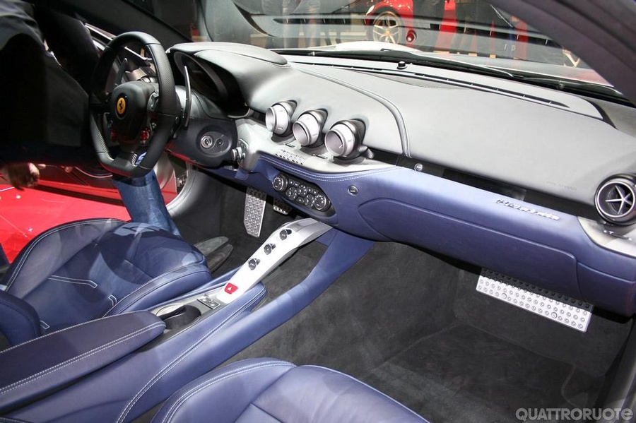 Name:  376057_2204_big_2012-stand-ferrari-ginevra-18.jpg
Views: 2220
Size:  183.1 KB
