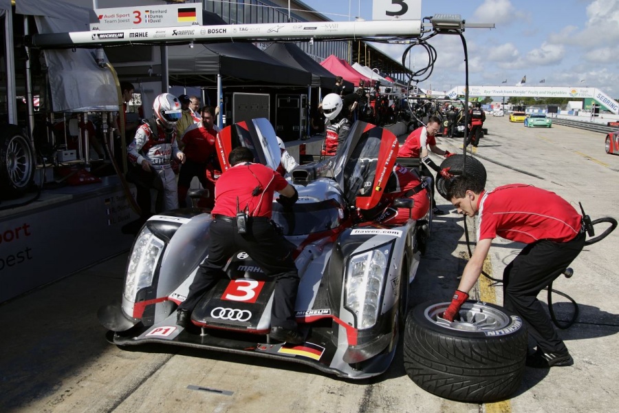 Name:  Audi R18 at Sebring 2012 (6).jpg
Views: 146
Size:  231.6 KB