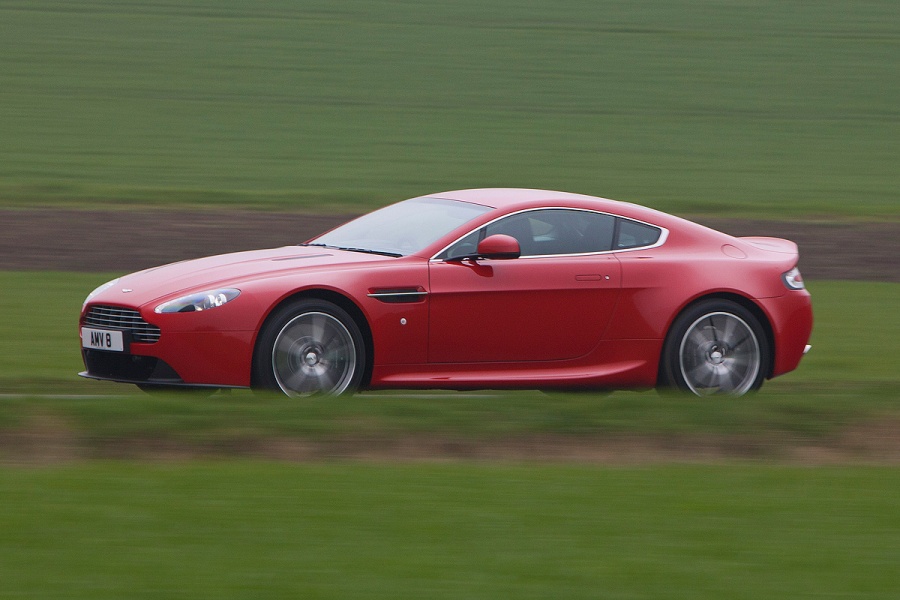Name:  d4_aston_martin_v8_vantage.jpg
Views: 2094
Size:  143.7 KB