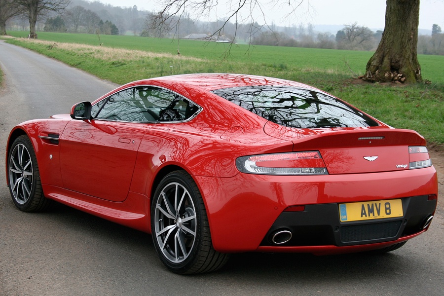 Name:  12_aston_martin_v8_vantage.jpg
Views: 2027
Size:  238.8 KB