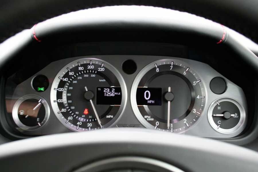 Name:  14_aston_martin_v8_vantage.jpg
Views: 1976
Size:  134.0 KB