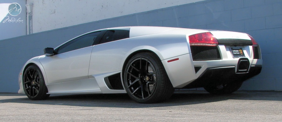 Name:  Murcielago Balloon White 19 & 20 Modulare B18 Gloss Black 3-4 view.jpg
Views: 836
Size:  109.1 KB