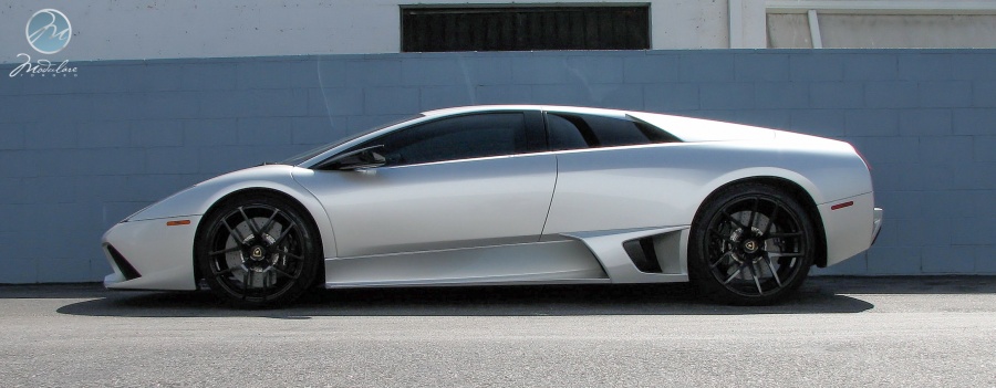 Name:  Murcielago Balloon White 19 & 20 Modulare B18 Gloss Black.jpg
Views: 713
Size:  103.6 KB