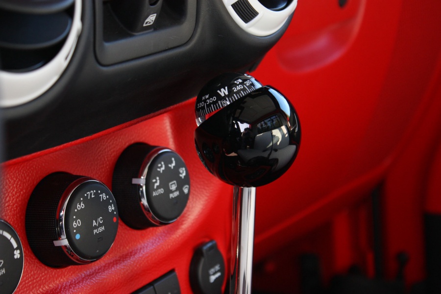 Name:  12-jeep-j12-concept.jpg
Views: 1884
Size:  125.8 KB