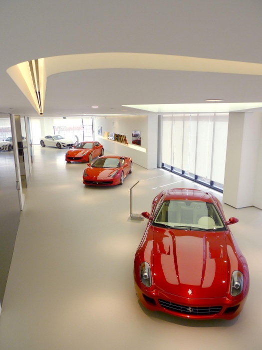 Name:  ferrari_tel_aviv_israel_dealership_2.jpg
Views: 1454
Size:  88.1 KB