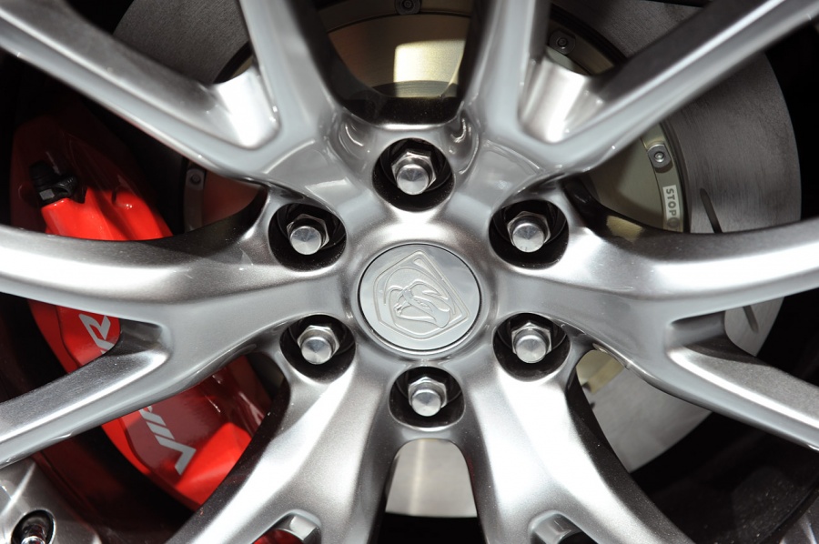 Name:  21-2013-srt-viper-ny.jpg
Views: 624
Size:  165.2 KB