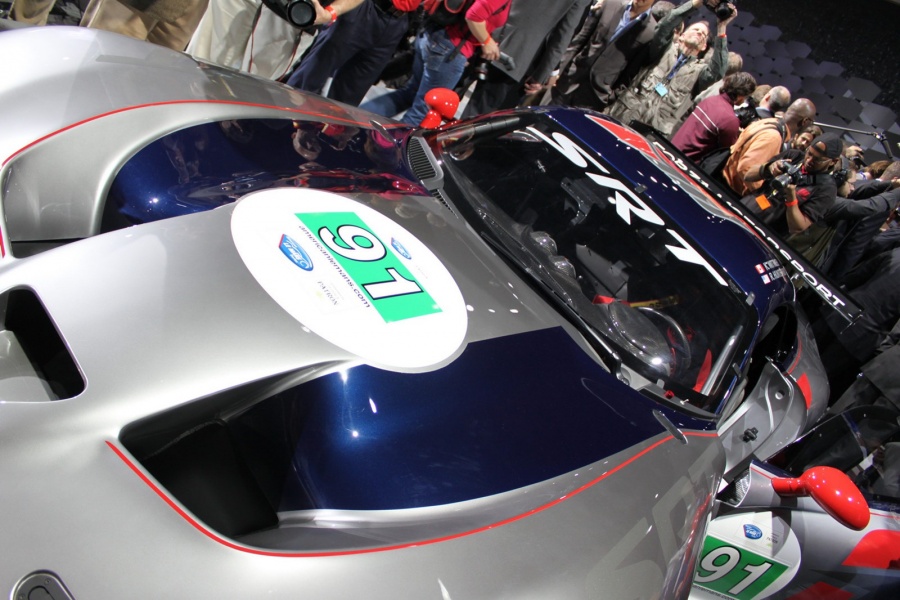 Name:  SRT Viper GTS-R (4).jpg
Views: 391
Size:  188.9 KB