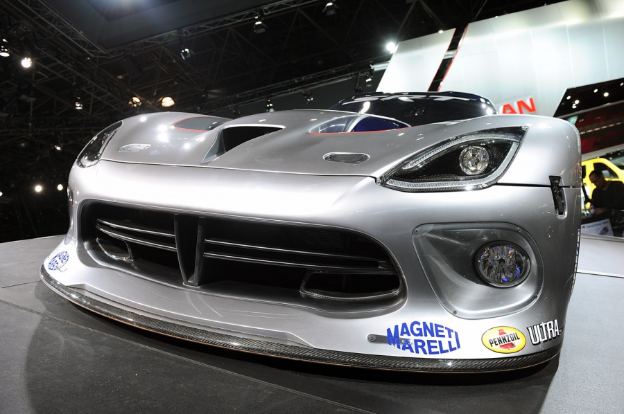 Name:  04-dodge-viper-gts-r-ny.jpg
Views: 101
Size:  183.5 KB