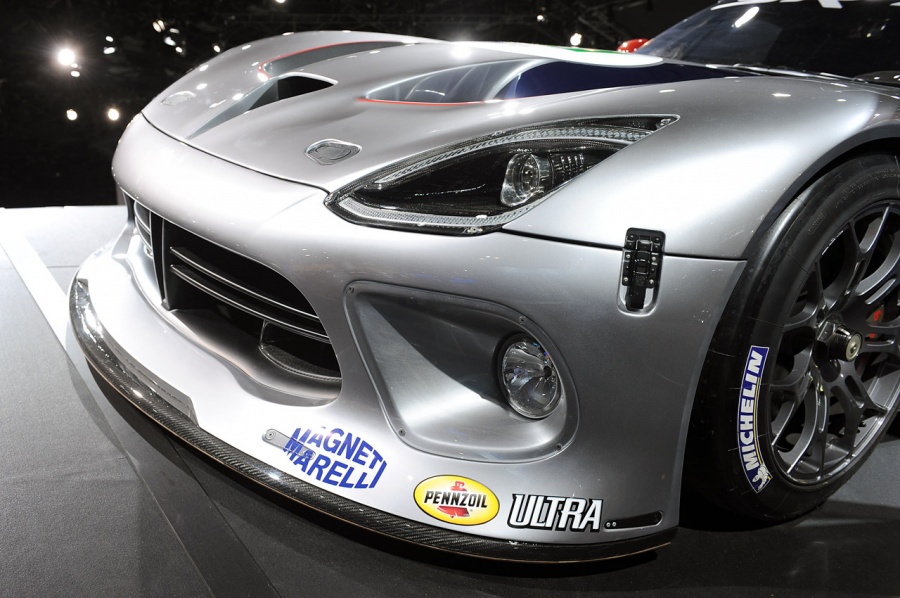 Name:  06-dodge-viper-gts-r-ny.jpg
Views: 89
Size:  187.1 KB