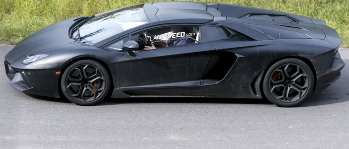 Spied: Lamborghini Aventador Roadster