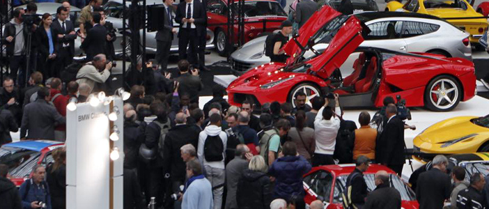 La Ferrari makes Le Debut