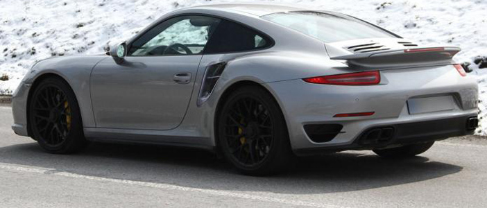 2014 Porsche 911 Turbo drops all camo