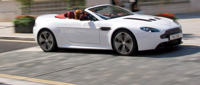 Aston Martin V12 Vantage Roadster roars in