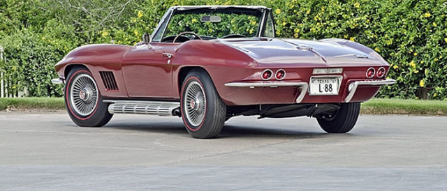 67′ Corvette Stingray fetches $3.2 million