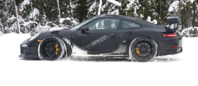 Spied! Undisguised 2015 Porsche GT3 RS Dashing Through The Snow!