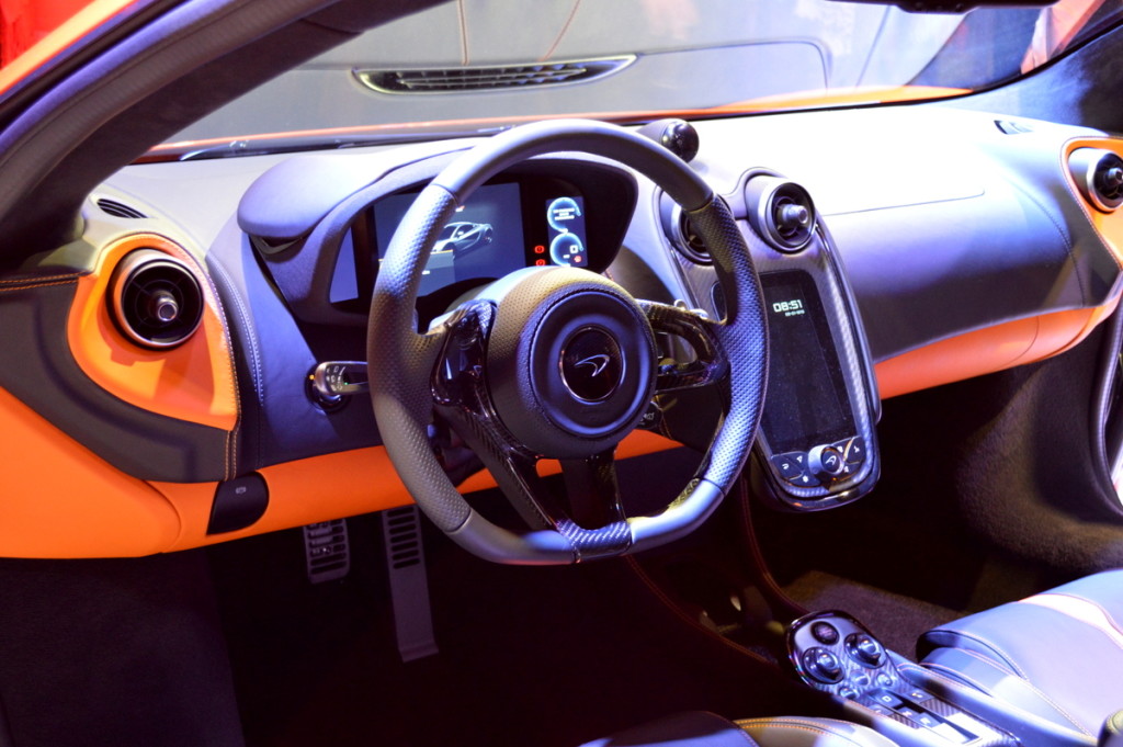 McLaren 570S interior