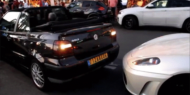 Careless Driver Backs Into Ferrari F430 Four Times in a Row, Leaves