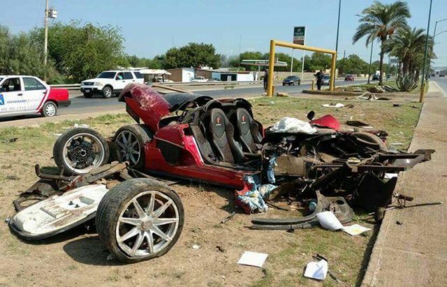 Koenigsegg CCX Rolls and Crashes in Mexico