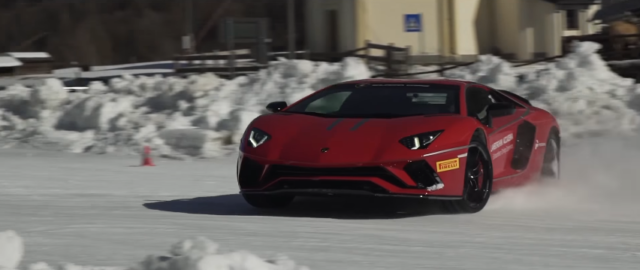 Raging Bulls Kick Up Snow at Lamborghini Winter Academy