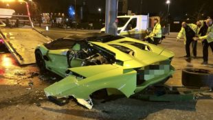 Lamborghini Aventador smashed