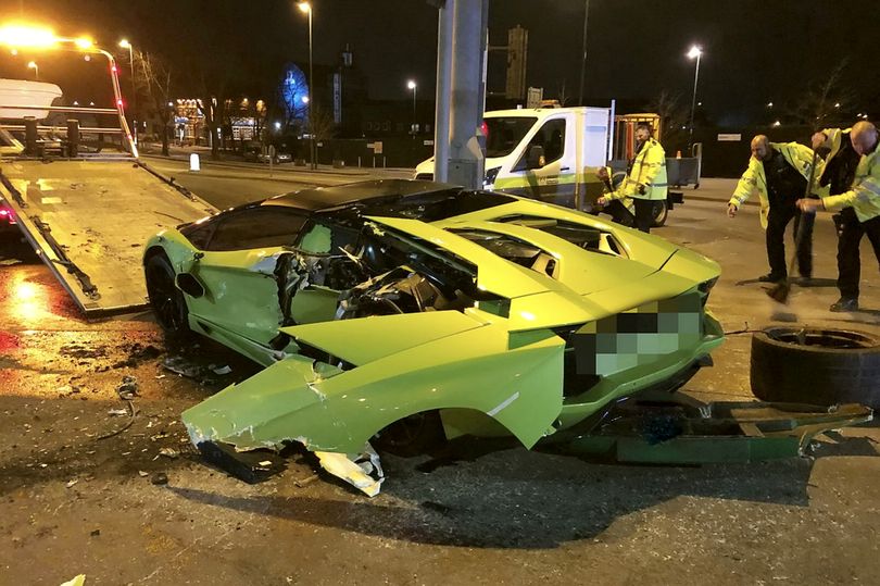 Lamborghini Aventador smashed