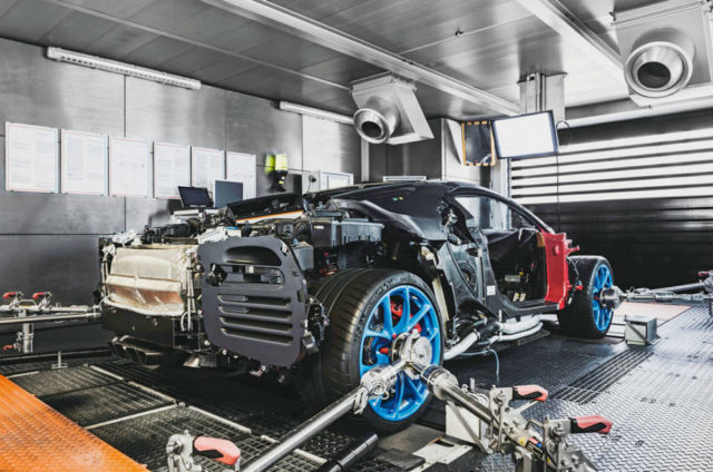 Bugatti Chiron Is World’s Coolest Lifesize Model Kit