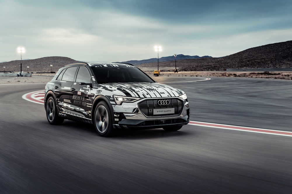 Audi E-tron Virtually Takes Passengers to Outer Space at CES