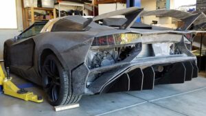 Lamborghini Aventador Being 3D Printed by Father and Son
