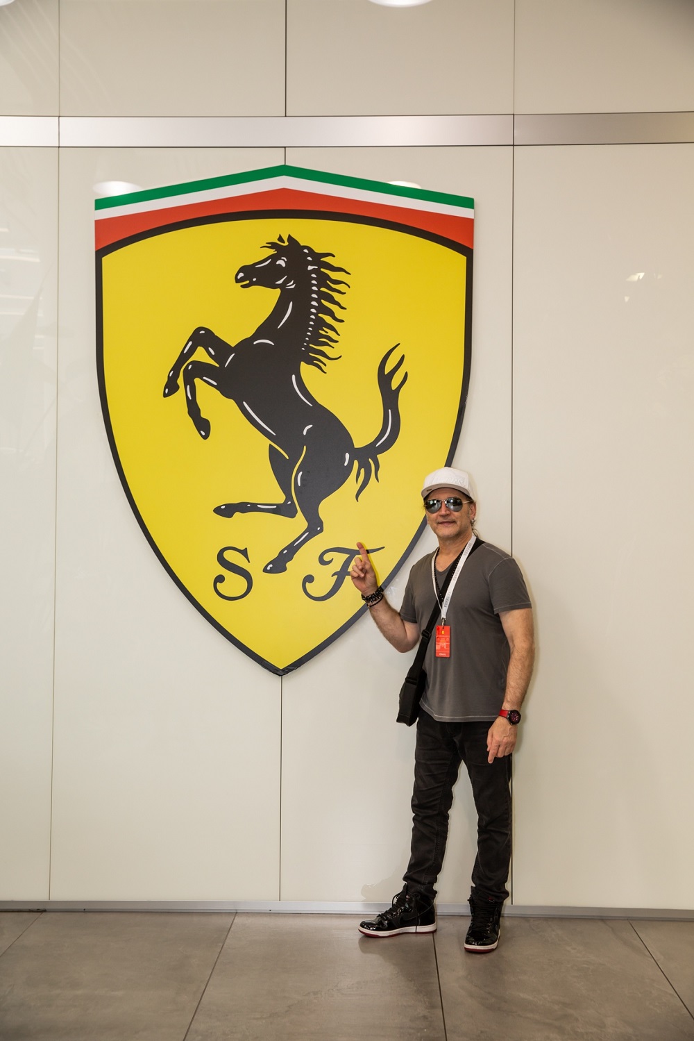 Eric Singer visits Ferrari