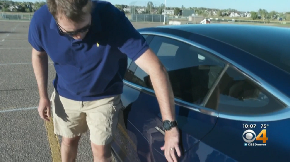 Tesla owner catches vandal on camera keying his Model 3 Tesla