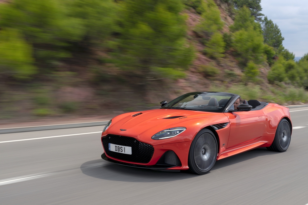 DBS Superleggera Volante 