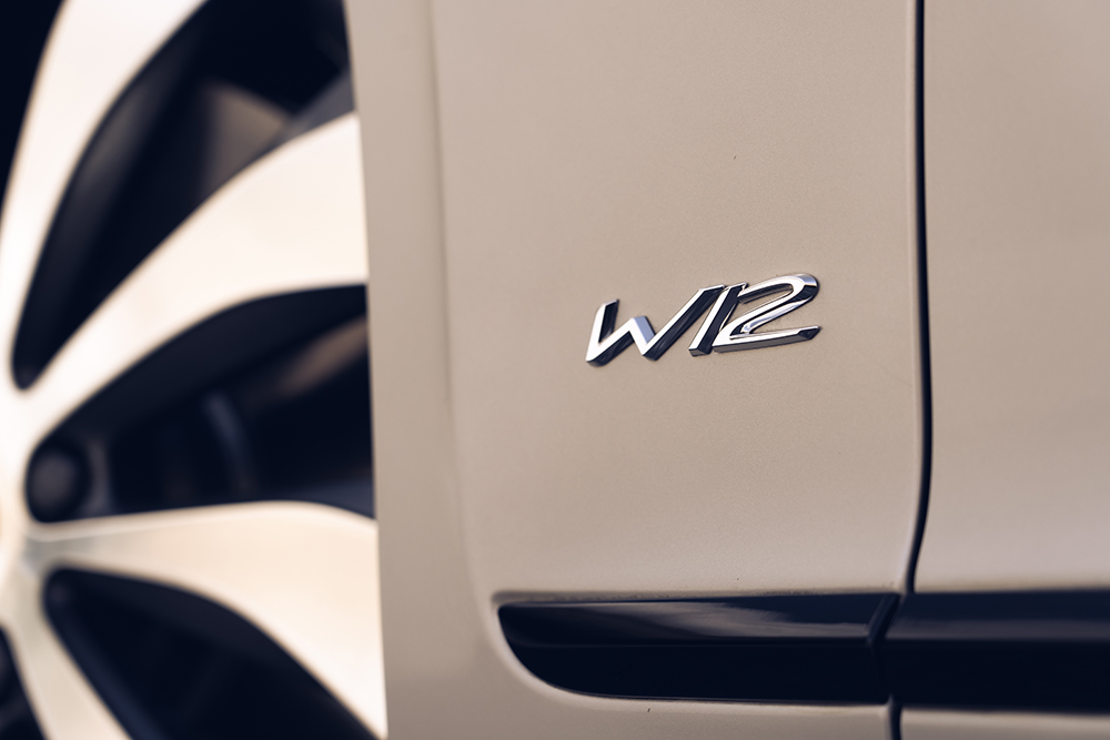 W12 Flying Spur badge