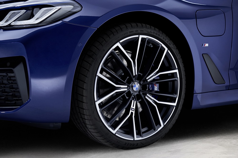 New 2021 BMW 5 Series Sedan