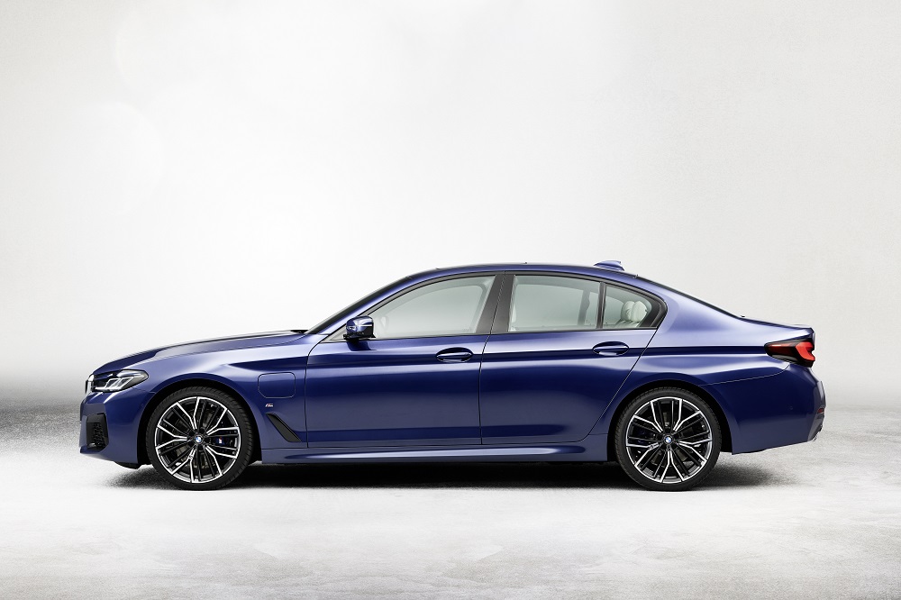 new 2021 BMW 5 Series Sedan