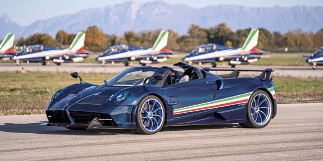 Pagani Introduces 829 Horsepower Huayra Tricolore